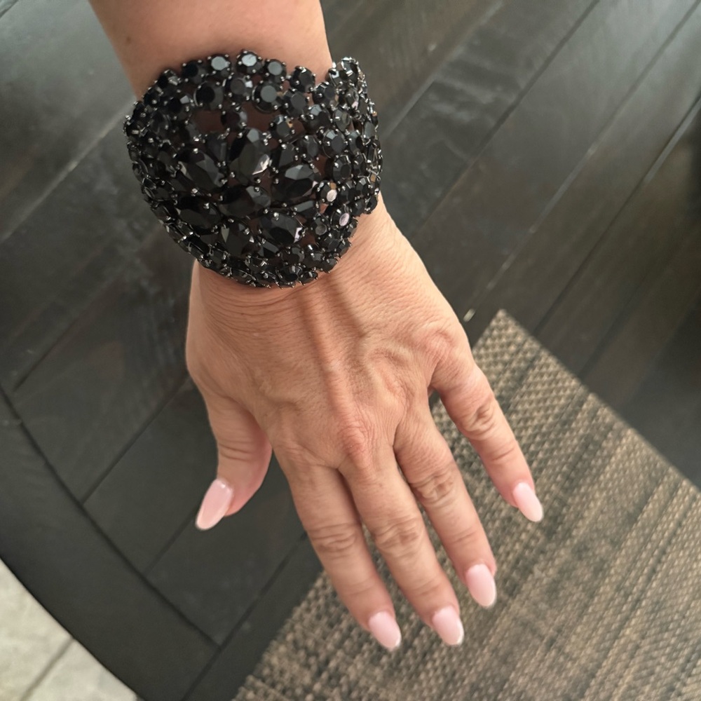 Elegant Black Crystal Bracelet